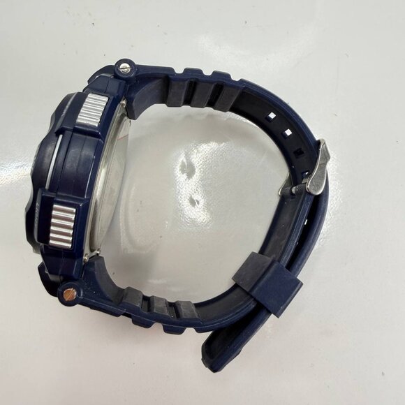 Kodiak 80-508 Digital Compass Sport Watch – WR 100M - Picture 6 of 10